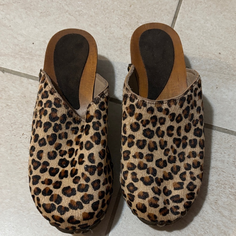 Leopard Print Women's Clogs